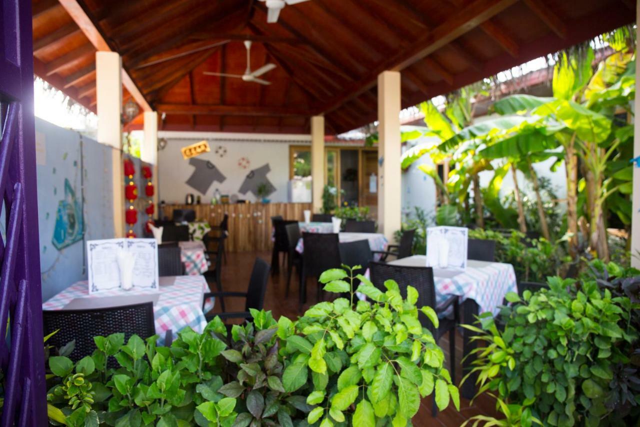 Silk Retreats Thulusdhoo Guest House Exteriör bild